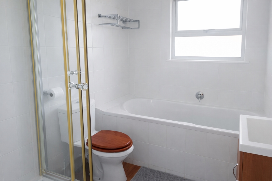 5 Bedroom Property for Sale in Boggomsbaai Western Cape